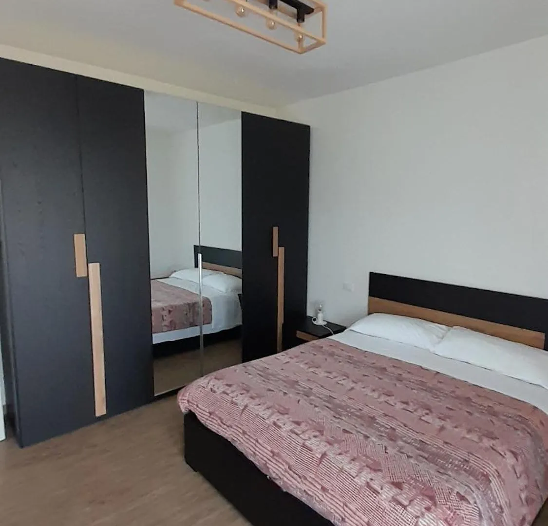 Casa Vacanza Aurora Costa Volpino Italien