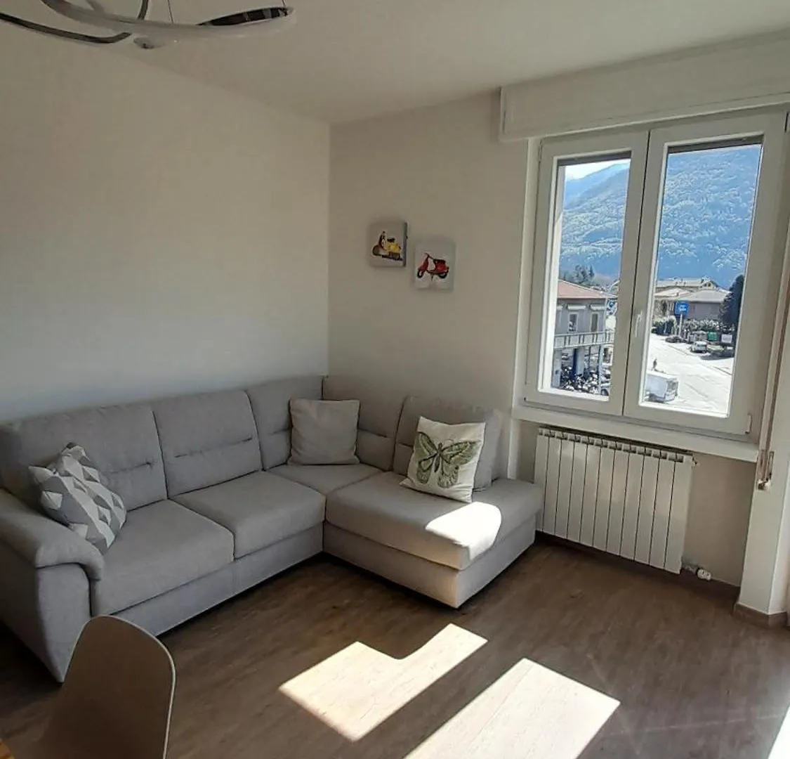 Lägenhet Casa Vacanza Aurora Costa Volpino